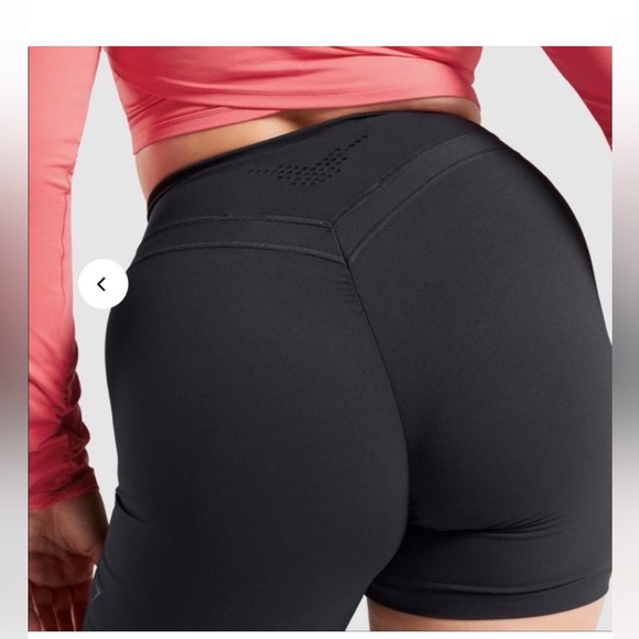 Gymshark Black Athletic Shorts Moisture-Wicking Mid-Thigh - Picture 9 of 9